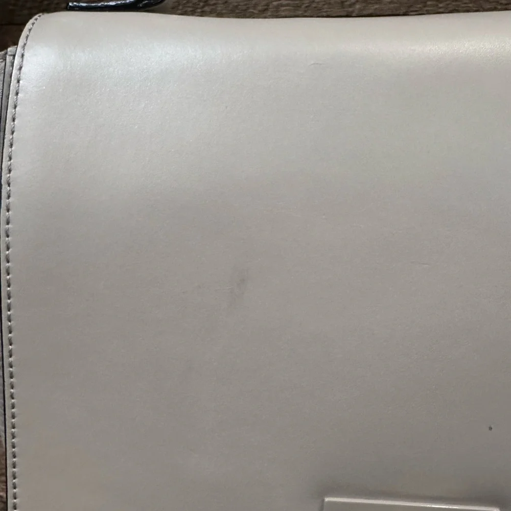 Kate Spade New York Light Gray Leather Top Handle Satchel Crossbody